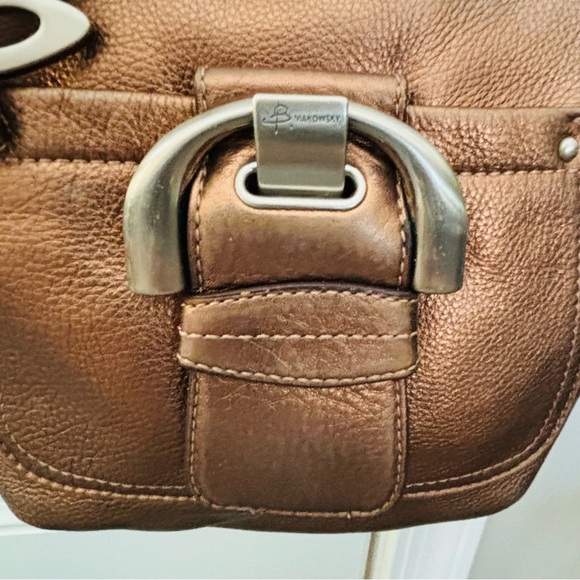 B. Makowsky Metallic Brown Genuine Leather Small Shoulder/Crossbody Bag 10”x9” - Picture 14 of 16